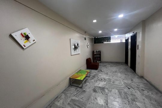 Hall de apartamento para alugar com 2 quartos, 70m² em Grajaú, Rio de Janeiro