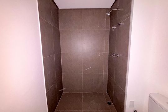 Banheiro Social de apartamento à venda com 1 quarto, 80m² em Cerqueira César, São Paulo