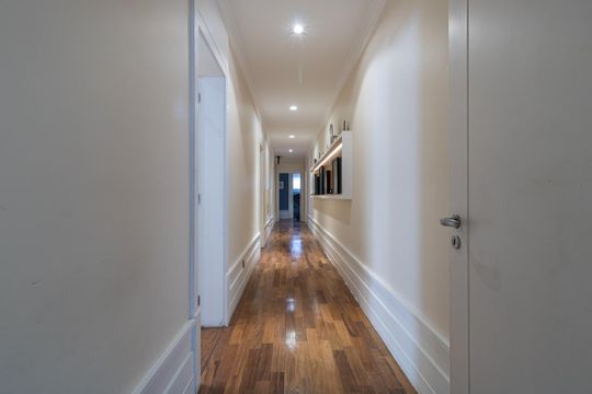 Corretor de apartamento à venda com 4 quartos, 370m² em Itaim Bibi, São Paulo