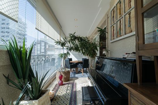 Varanda da Sala de apartamento à venda com 4 quartos, 370m² em Itaim Bibi, São Paulo