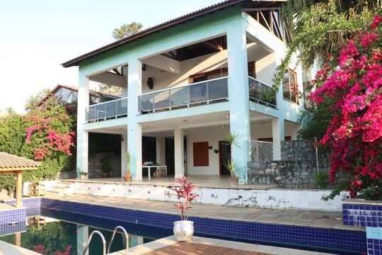 Área comum de casa de condomínio para alugar com 4 quartos, 458m² em Jardim Indaia, Embu das Artes