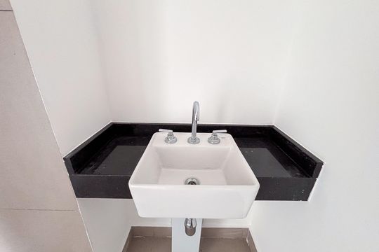 Banheiro de kitnet/studio à venda com 1 quarto, 22m² em Vila Mariana, São Paulo