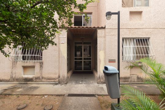Fachada do bloco de apartamento para alugar com 2 quartos, 45m² em Campo Grande, Rio de Janeiro