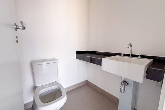 Banheiro de kitnet/studio à venda com 1 quarto, 24m² em Vila Mariana, São Paulo