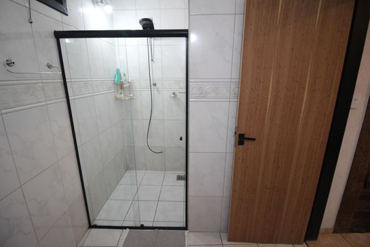 Banheiro de casa à venda com 3 quartos, 420m² em Inconfidentes, Contagem