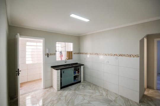 Cozinha de casa para alugar com 1 quarto, 70m² em Jardim Maristela, São Paulo