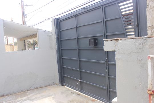 Quintal e garagem  de casa para alugar com 2 quartos, 144m² em Jardim Santa Clara, Guarulhos