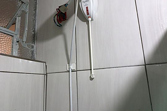 Banheiro de apartamento para alugar com 2 quartos, 60m² em Jardim Itu, Porto Alegre