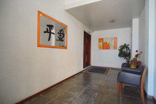 Hall de entrada de apartamento à venda com 1 quarto, 50m² em Centro, São Leopoldo
