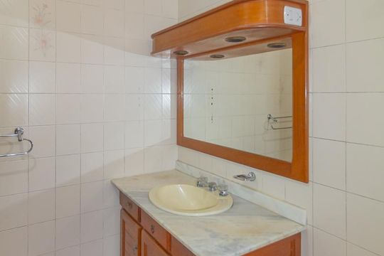 Banheiro 2 de casa para alugar com 6 quartos, 350m² em Harmonia, Canoas