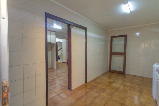 Área de Serviço de casa para alugar com 6 quartos, 350m² em Harmonia, Canoas