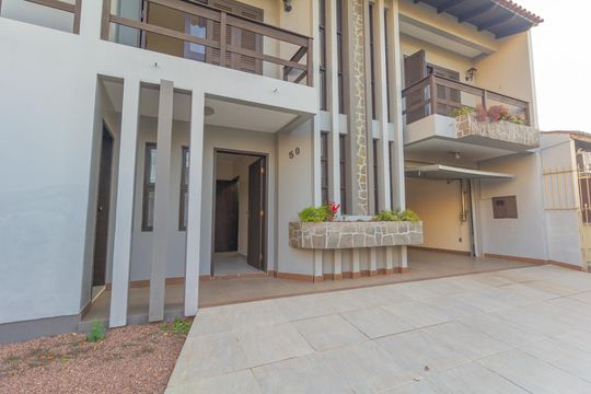 Fachada de casa para alugar com 6 quartos, 350m² em Harmonia, Canoas