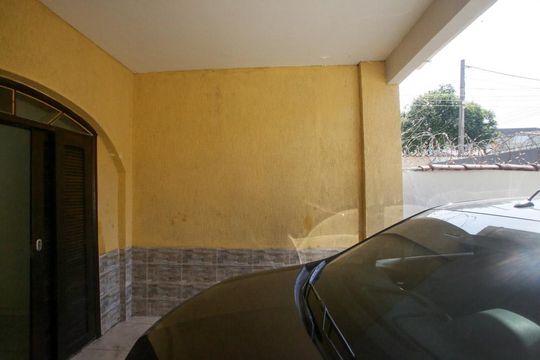 Garagem de casa à venda com 4 quartos, 194m² em Taquara, Rio de Janeiro