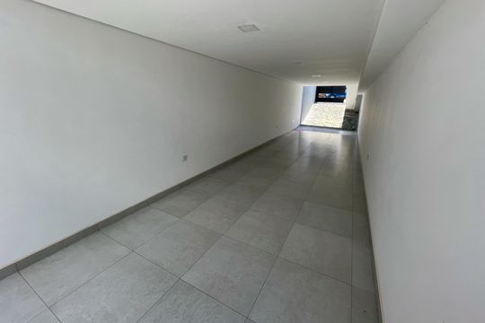 Garagem de casa à venda com 2 quartos, 134m² em Vila Prado, São Paulo