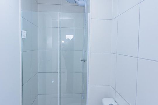 Banheiro social de apartamento para alugar com 2 quartos, 38m² em Vila Barreto, São Paulo