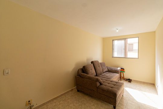 Apartamento para alugar com 2 quartos, 52m² em Vila Carmosina, São Paulo