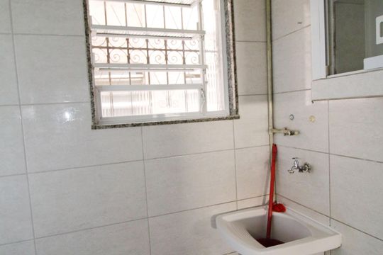 Área de Serviço de apartamento para alugar com 2 quartos, 52m² em Irajá, Rio de Janeiro