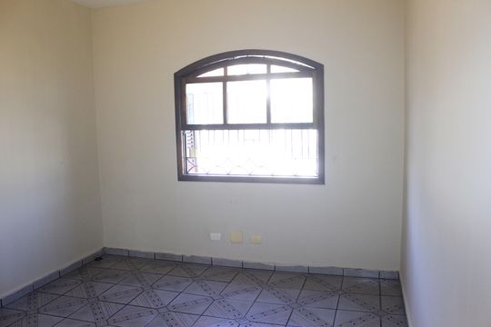 Quarto 2 de casa à venda com 4 quartos, 400m² em Jardim Vila Galvao, Guarulhos