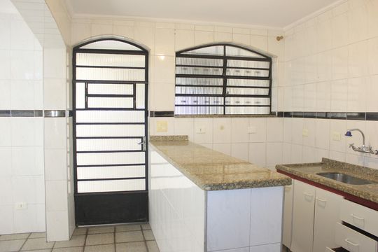 Cozinha de casa à venda com 4 quartos, 400m² em Jardim Vila Galvao, Guarulhos