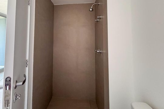 Banheiro de kitnet/studio à venda com 1 quarto, 24m² em Vila Mariana, São Paulo