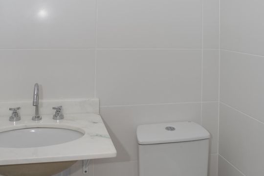 Banheiro de kitnet/studio à venda com 1 quarto, 23m² em Pompeia, São Paulo