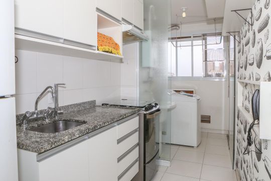 Cozinha de apartamento à venda com 2 quartos, 76m² em Vila Anastácio, São Paulo