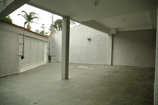 Garagem de casa à venda com 3 quartos, 210m² em Santa Terezinha, São Bernardo do Campo