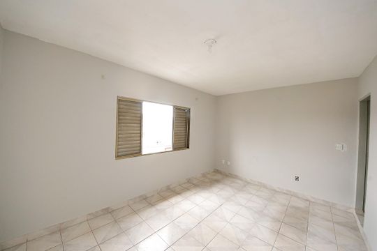 Suíte de casa à venda com 4 quartos, 220m² em Jardim Cotiana, São Paulo