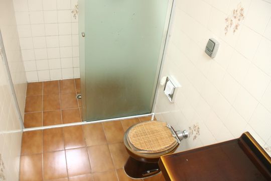 Banheiro 1 de casa para alugar com 2 quartos, 320m² em Vila Scarpelli, Santo André