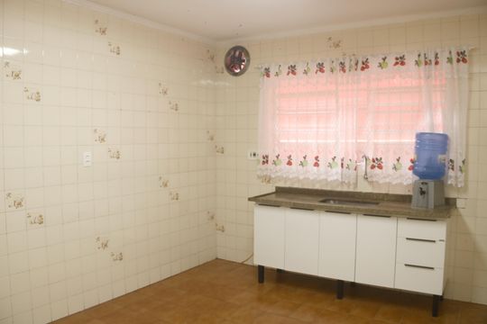 Cozinha de casa para alugar com 2 quartos, 320m² em Vila Scarpelli, Santo André