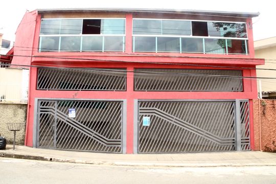 Fachada + Placa de casa para alugar com 2 quartos, 320m² em Vila Scarpelli, Santo André
