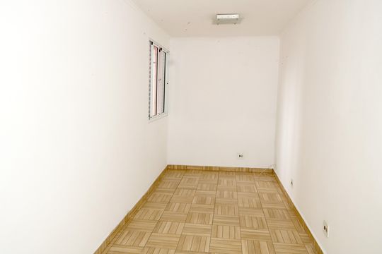 Quarto 2 de casa para alugar com 2 quartos, 320m² em Vila Scarpelli, Santo André