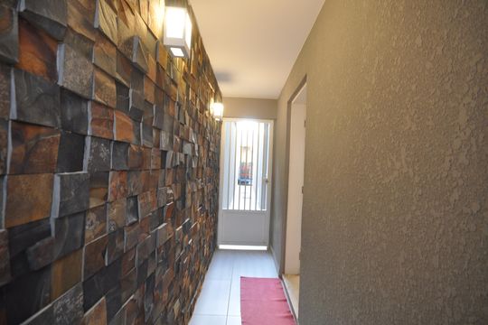 Hall de entrada de casa à venda com 3 quartos, 150m² em Vila Guilherme, São Paulo