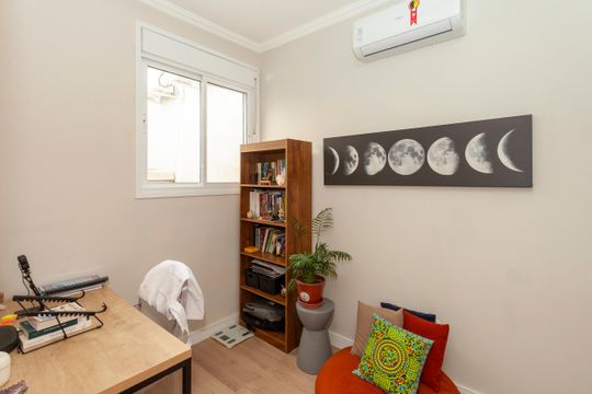Escritório de casa à venda com 3 quartos, 120m² em Jardim Ernestina, São Paulo