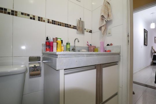 Banheiro da Suíte de apartamento à venda com 2 quartos, 67m² em Vila Pires, Santo André