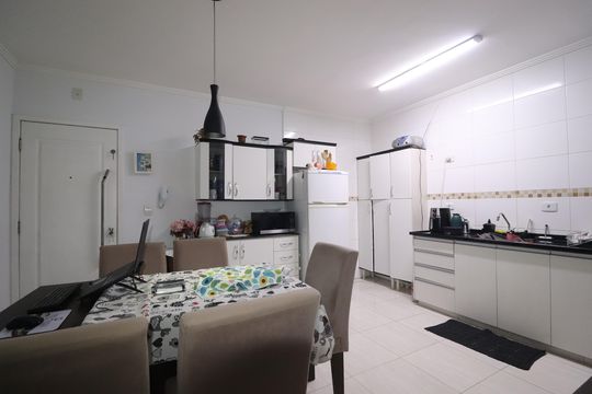 Cozinha de apartamento à venda com 2 quartos, 67m² em Vila Pires, Santo André