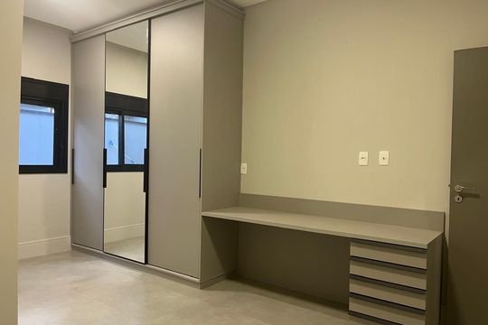 Suíte 2 de casa de condomínio para alugar com 3 quartos, 297m² em Condomínio Chácara dos Eucaliptos, São José dos Campos