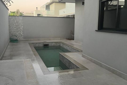 Área Externa de casa de condomínio para alugar com 3 quartos, 297m² em Condomínio Chácara dos Eucaliptos, São José dos Campos
