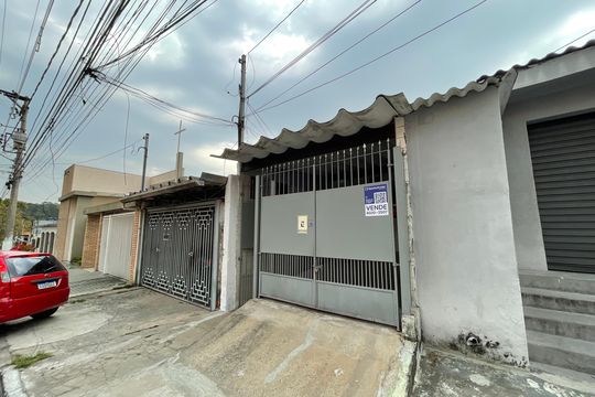 Fachada de casa à venda com 2 quartos, 250m² em Vila Antonio, São Paulo