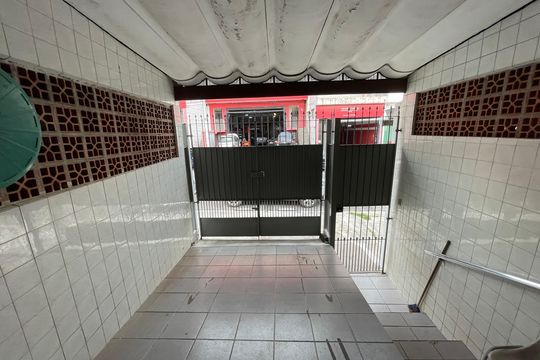 Garagem de casa à venda com 2 quartos, 250m² em Vila Antonio, São Paulo