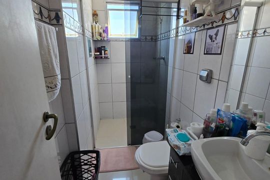 Banheiro de apartamento à venda com 2 quartos, 53m² em Vila Gustavo, São Paulo