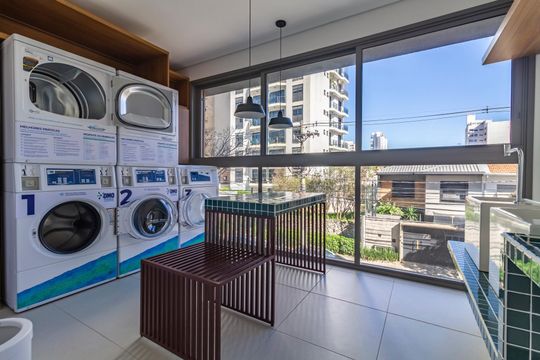 Área comum - Lavanderia de kitnet/studio para alugar com 1 quarto, 28m² em Pinheiros, São Paulo