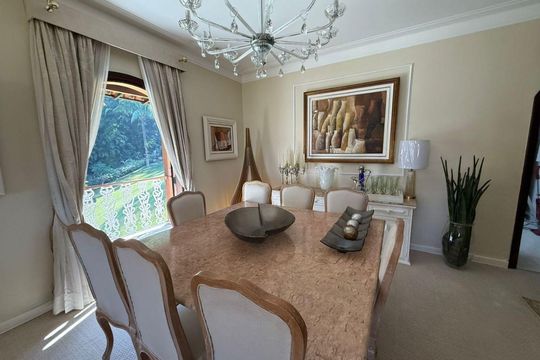 Casa à venda com 6 quartos, 620m² em Piratininga, Niterói