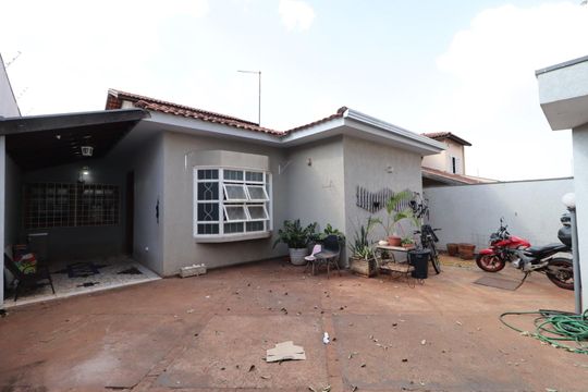 Garagem de casa para alugar com 4 quartos, 450m² em Residencial E Comercial Palmares, Ribeirão Preto
