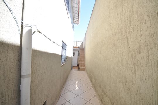 Quintal de casa à venda com 3 quartos, 200m² em Jardim Tremembé , São Paulo