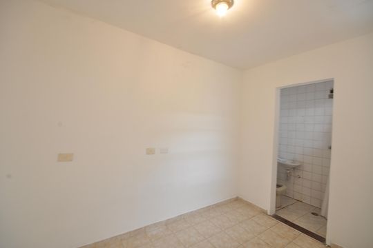 Quarto de Serviço de casa à venda com 3 quartos, 200m² em Jardim Tremembé , São Paulo