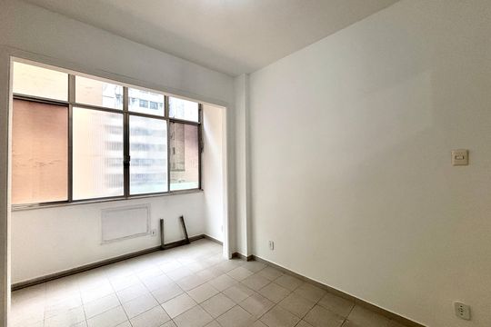 Quarto de kitnet/studio para alugar com 1 quarto, 26m² em Copacabana, Rio de Janeiro