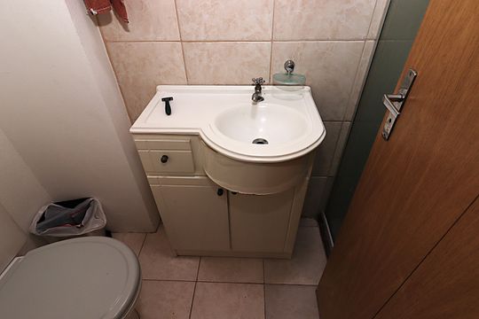 Banheiro de apartamento à venda com 2 quartos, 50m² em Rubem Berta, Porto Alegre