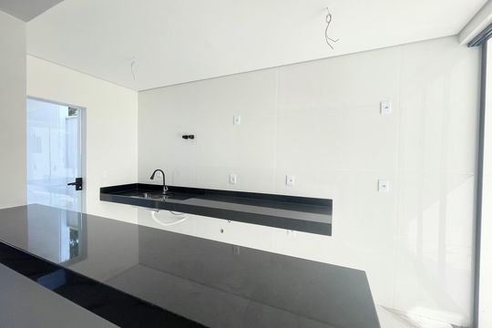 Cozinha de casa à venda com 3 quartos, 130m² em Sinimbu, Belo Horizonte