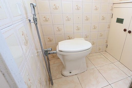 Banheiro  de apartamento à venda com 3 quartos, 115m² em Santa Cecília, Porto Alegre